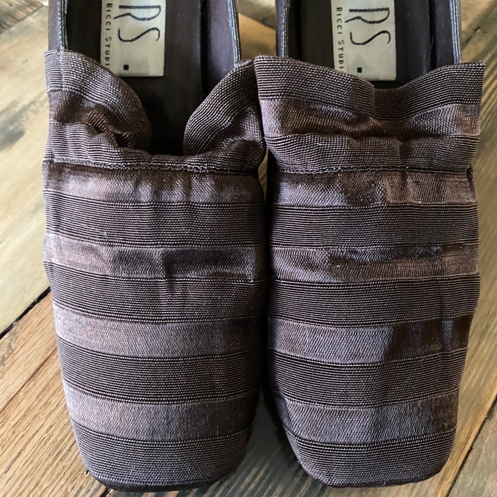 Vittorio Ricci Studio Brown Ruched Leather Heels - Picture 5 of 14